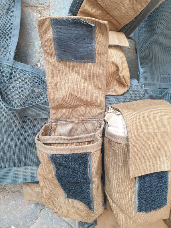 scarce SWATF nutria R1/ G3 mag pouch type 1 (lightweight) battle-jacket with removable rear panel