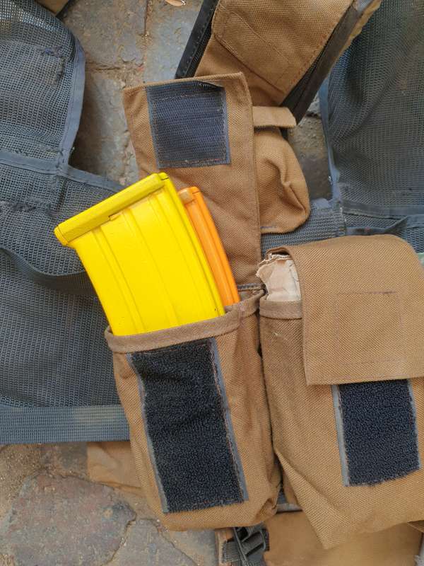 scarce SWATF nutria R1/ G3 mag pouch type 1 (lightweight) battle-jacket with removable rear panel