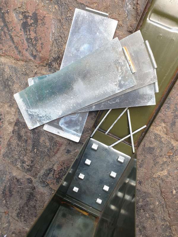 original SADF era SWA/Angola bushwar period olive green metal BMG/LMG ammo "ready" 200rds carry box