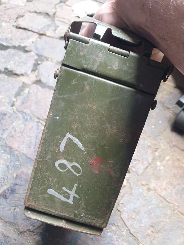 original SADF era SWA/Angola bushwar period olive green metal BMG/LMG ammo "ready" 200rds carry box