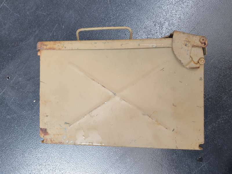 original SADF era SWA/Angola bushwar period nutria brown metal BMG/LMG ammo "ready" 200rds carry box