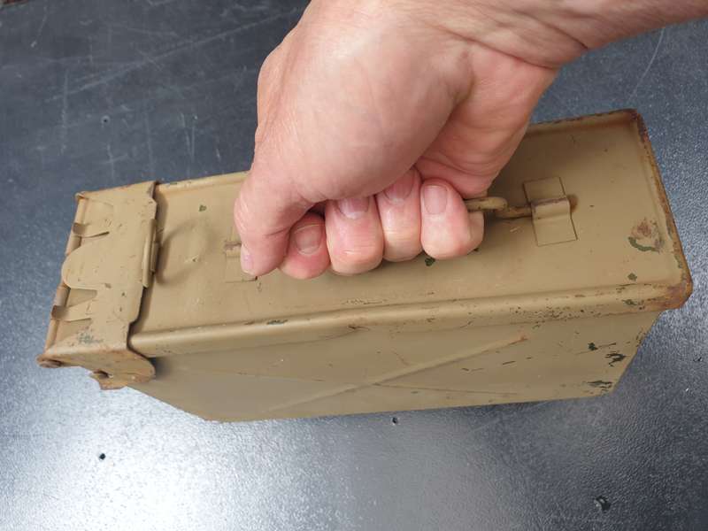 original SADF era SWA/Angola bushwar period nutria brown metal BMG/LMG ammo "ready" 200rds carry box