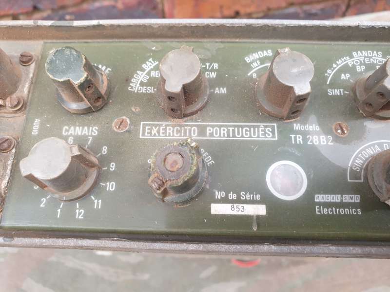 original Portuguese ULTRAMAR bushwar period RACAL TR-28 B2 (Porra model!) man-pack radio (body only)