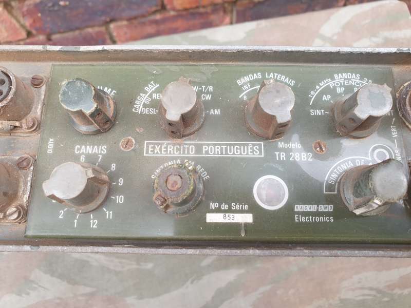 original Portuguese ULTRAMAR bushwar period RACAL TR-28 B2 (Porra model!) man-pack radio (body only)