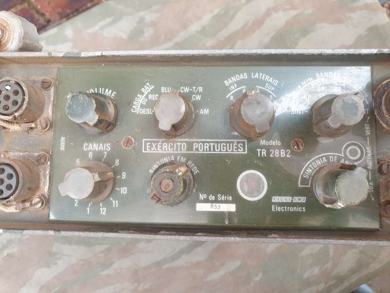 original Portuguese ULTRAMAR bushwar period RACAL TR-28 B2 (Porra model!) man-pack radio (body only)