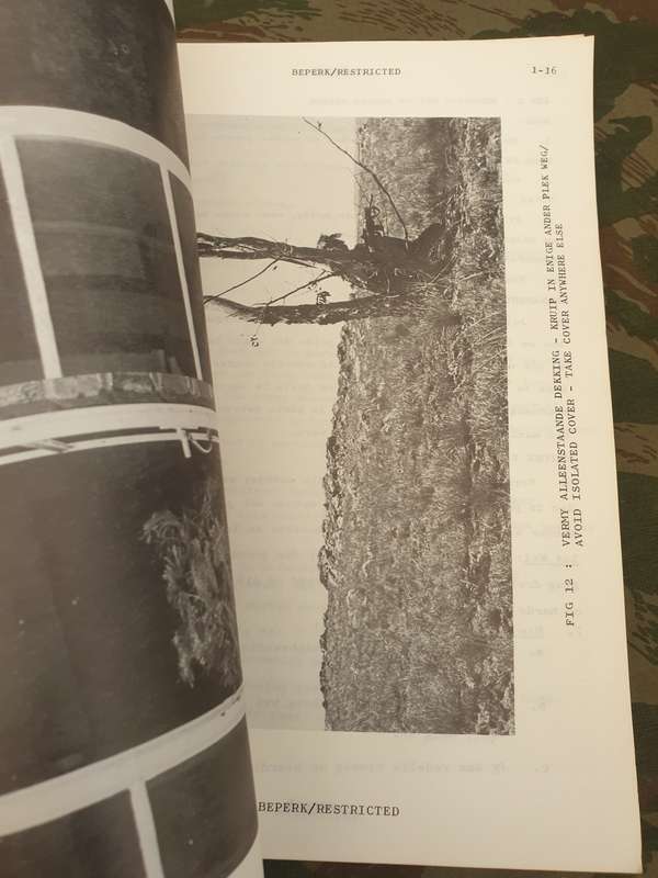 original early SWA/Angola bushwar period SADF ISSUE dd 1976 bi-lingual A4 size Fieldcraft manual