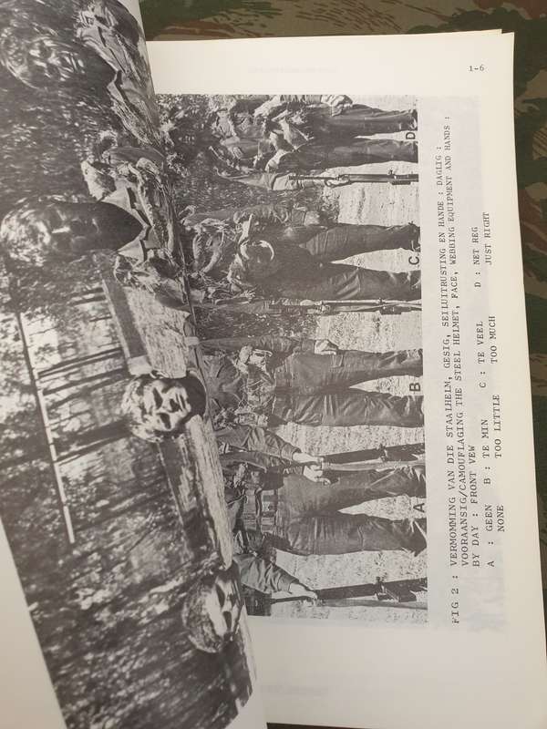 original early SWA/Angola bushwar period SADF ISSUE dd 1976 bi-lingual A4 size Fieldcraft manual