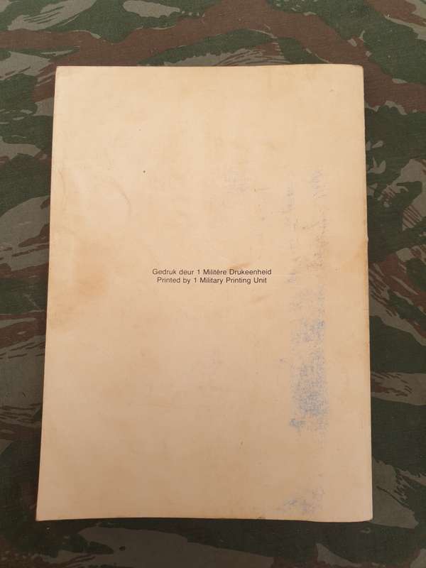 original early SWA/Angola bushwar period SADF ISSUE dd 1976 bi-lingual A4 size Fieldcraft manual