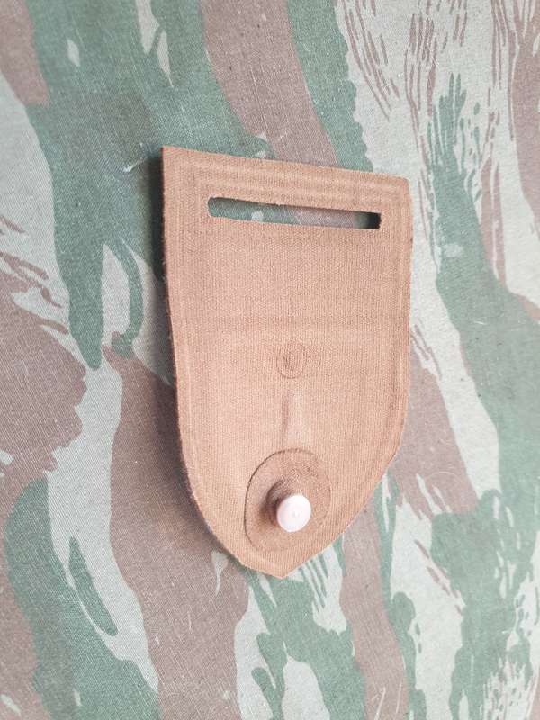 Very VERY scarce SADF era 100% original 9 Eng Regt nutria tupper unit flash for "browns" field-dress