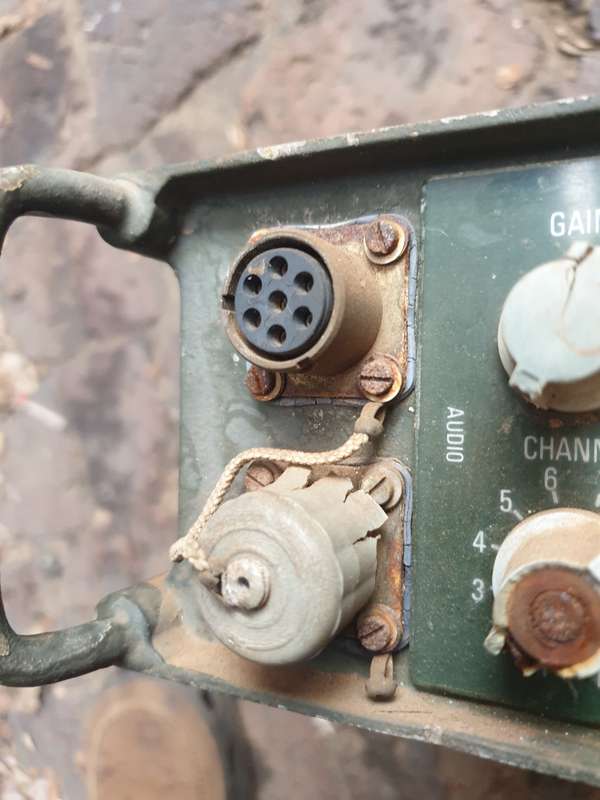 original Rhod bushwar period RACAL TR-28 B2 (SA made) man-pack radio (body only) - BSAP used (?)