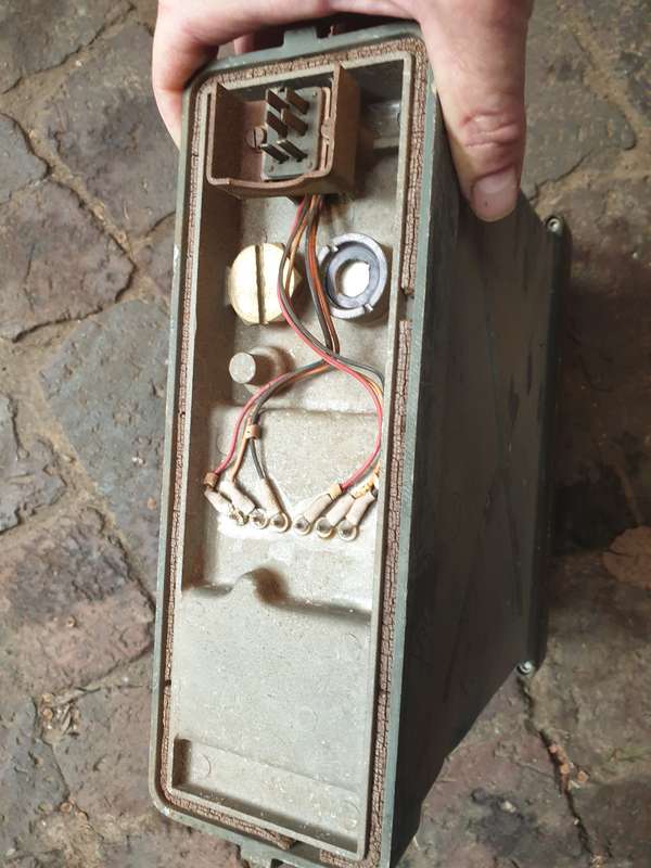 original Rhod bushwar period RACAL TR-28 B2 (SA made) man-pack radio (body only) - BSAP used (?)