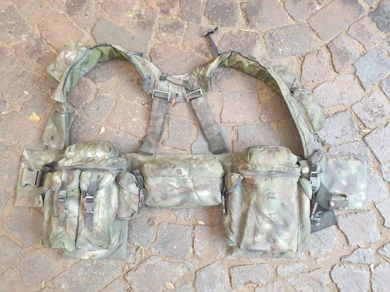 100% original Recce (SA SF) issued modern circa early 2000s type Niemoller olive green battle-jacket
