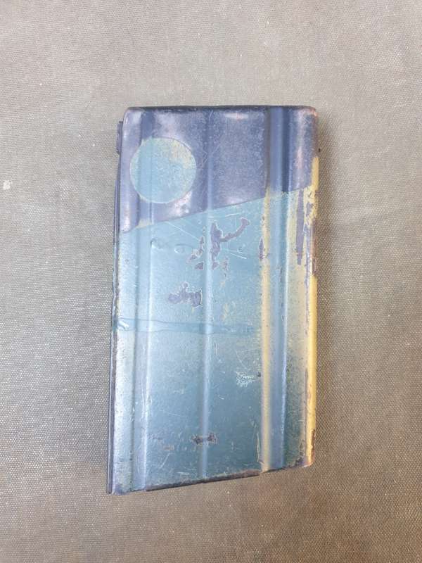 100% original Rhodesian bushwar era FN FAL original ("baby-poop") camo paint 20rd magazine dd 68 (?)