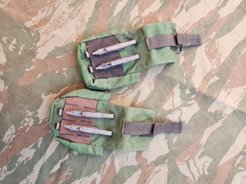 2 x very hard to find rare & scarce 32 Bn ALICE emrald green vest loose grenade pouches as new piece