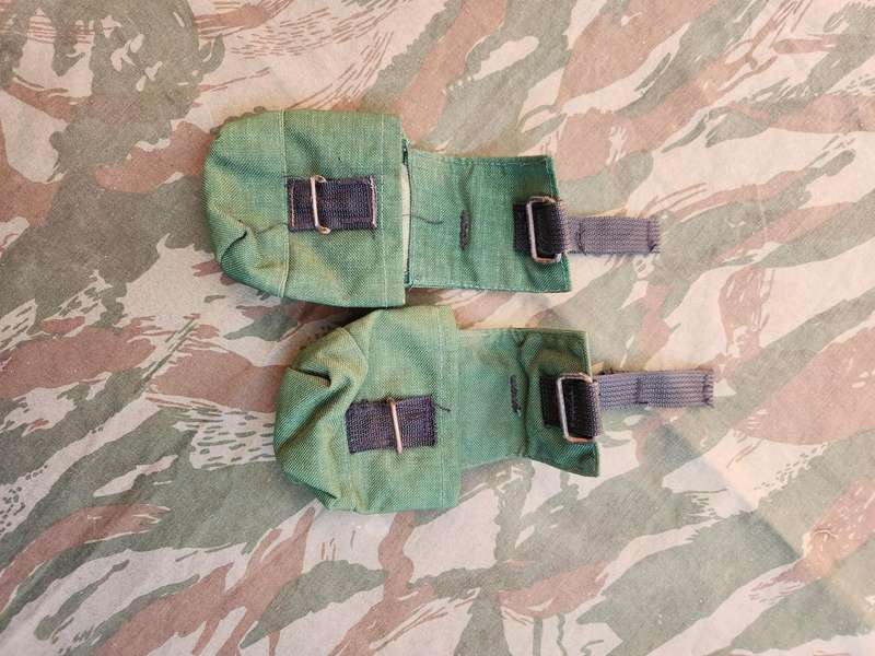 2 x very hard to find rare & scarce 32 Bn ALICE emrald green vest loose grenade pouches as new piece