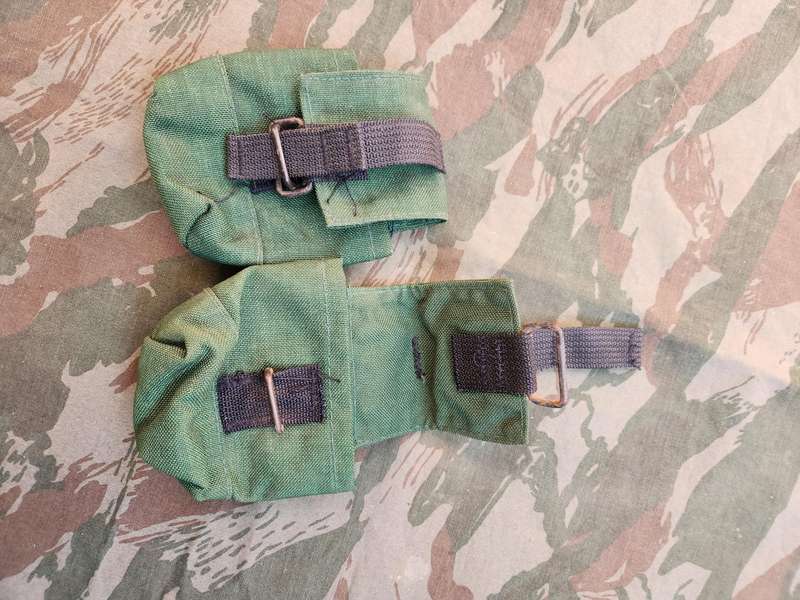 2 x very hard to find rare & scarce 32 Bn ALICE emrald green vest loose grenade pouches as new piece