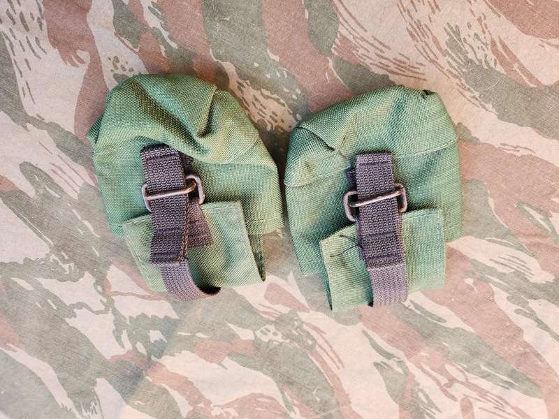 2 x very hard to find rare & scarce 32 Bn ALICE emrald green vest loose grenade pouches as new piece