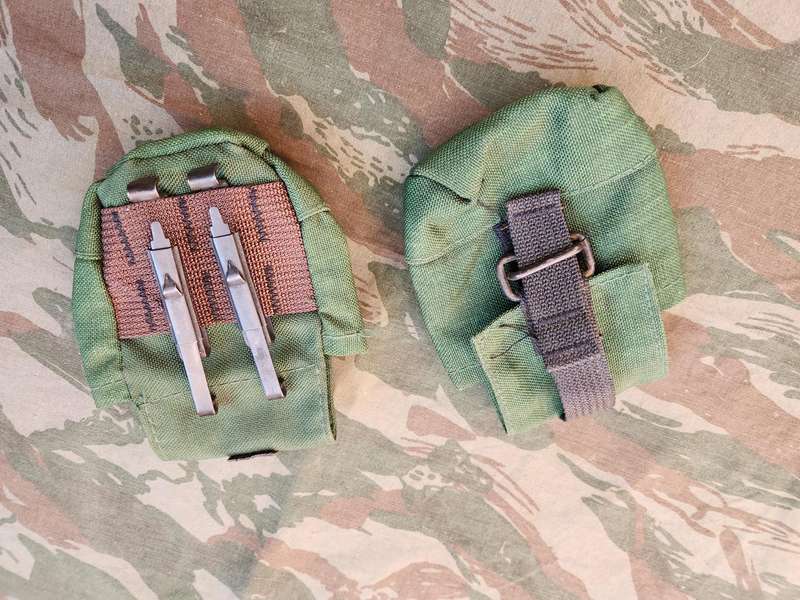2 x very hard to find rare & scarce 32 Bn ALICE emrald green vest loose grenade pouches as new piece