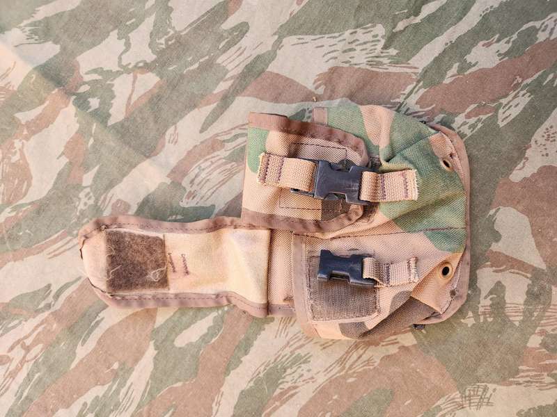 scarce double (holds 2 x m-26 grenades) flap patt 90 "cabbage patch" camo mag pouch in good used