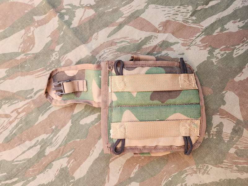 scarce double (holds 2 x m-26 grenades) flap patt 90 "cabbage patch" camo mag pouch in good used