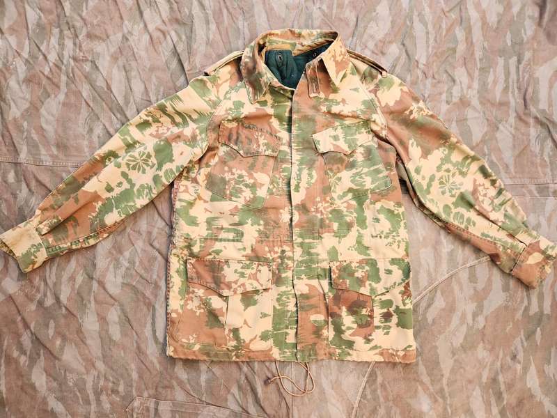 rare (measures 60 cm across chest) SAP 1st patt LARGE bush-jacket with original green faux-fur liner