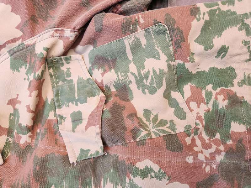 rare (measures 60 cm across chest) SAP 1st patt LARGE bush-jacket with original green faux-fur liner