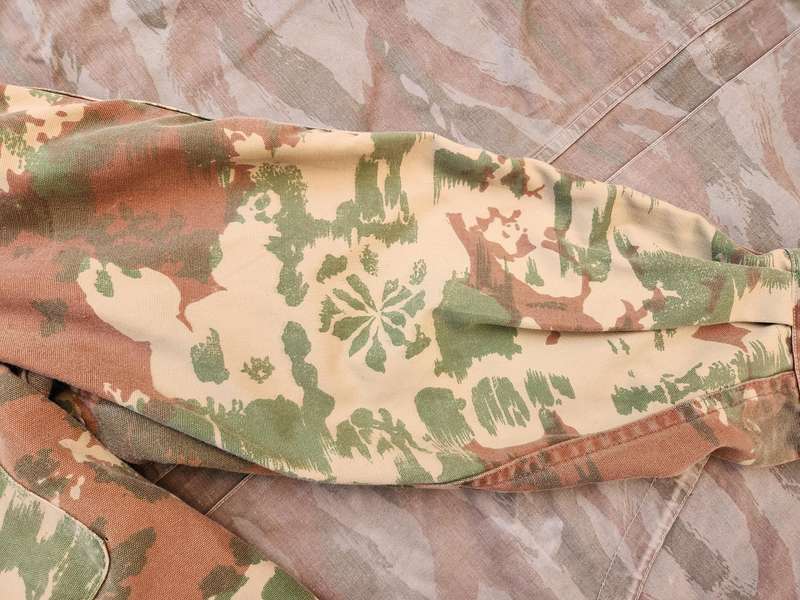rare (measures 60 cm across chest) SAP 1st patt LARGE bush-jacket with original green faux-fur liner