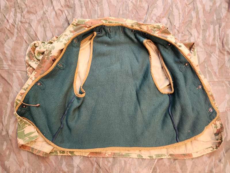 rare (measures 60 cm across chest) SAP 1st patt LARGE bush-jacket with original green faux-fur liner