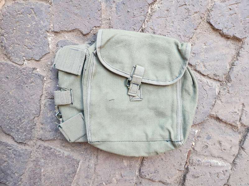 as found new & unused single (one side typically used) Rhodesian Pattern 69 webbing kidney pouch