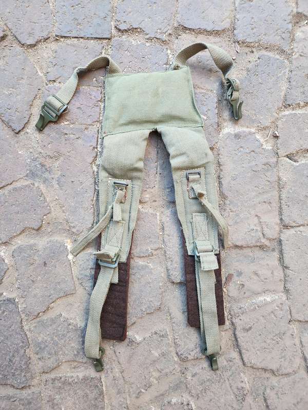 new & unused 100% original Rhod ARMY patt 69 webbing yoke very hard to find in THIS condition!!!