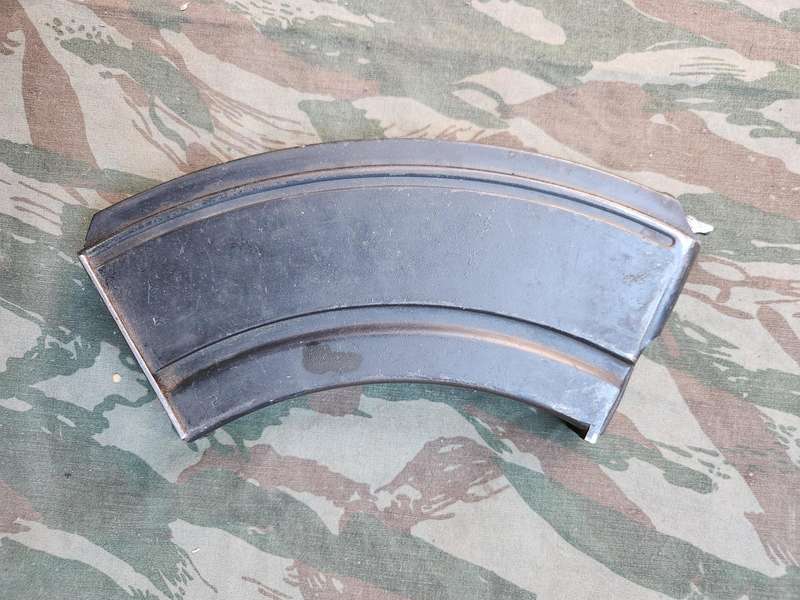 SADF era (post WW2) metal BREN gun mag in very good clean condition - no rust - intact 100% complete