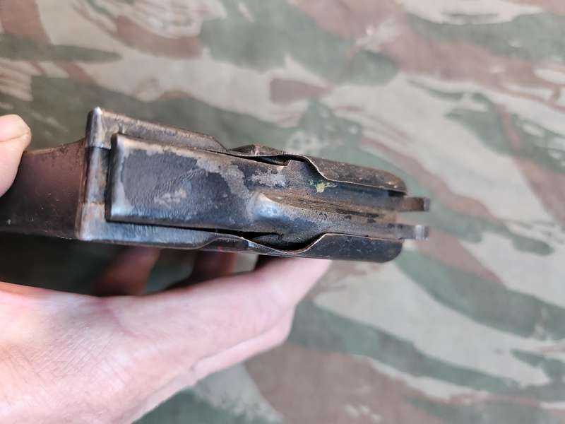 SADF era (post WW2) metal BREN gun mag in very good clean condition - no rust - intact 100% complete