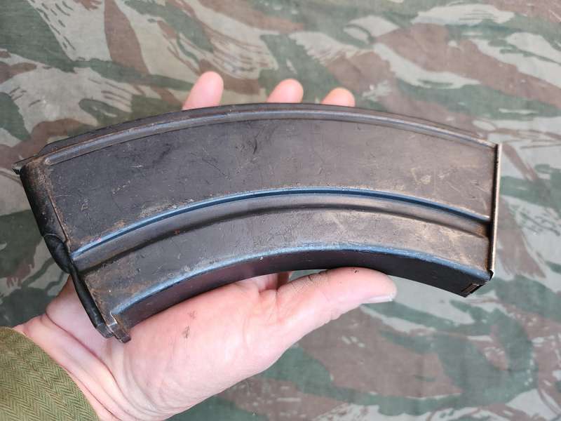 SADF era (post WW2) metal BREN gun mag in very good clean condition - no rust - intact 100% complete
