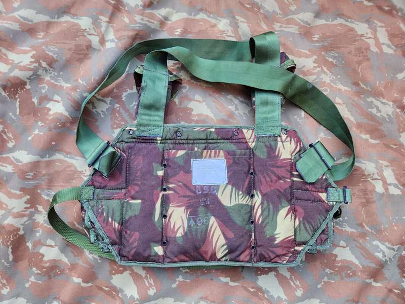 new & unused VERY scarce & rare 100% original Indian Army issue palm-frond camo 4 cell chest webbing