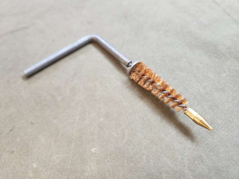 original SWA/ Angola SADF issue type R1 (FN FAL) chamber (copper) brush essential cleaning kit part