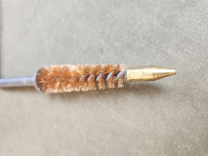 original SWA/ Angola SADF issue type R1 (FN FAL) chamber (copper) brush essential cleaning kit part