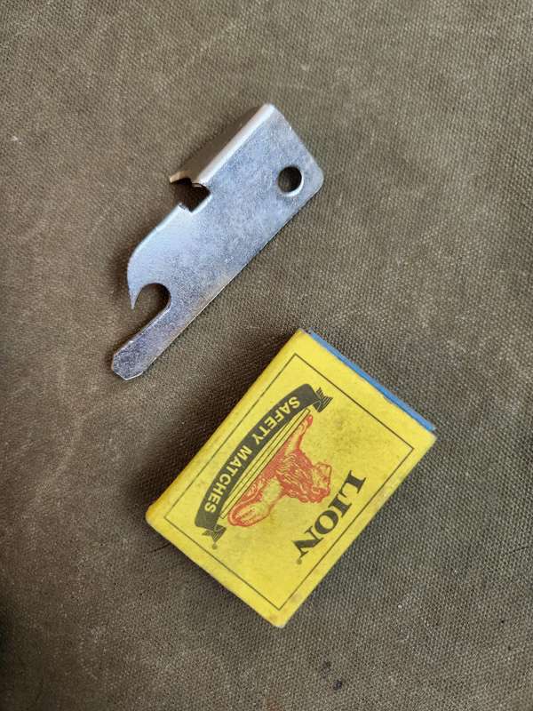 new & unused made-in-Rhodesia Salisbury local type small metal rat-pack tin opener non-folding type