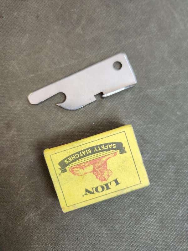 new & unused made-in-Rhodesia Salisbury local type small metal rat-pack tin opener non-folding type