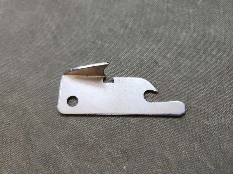 new & unused made-in-Rhodesia Salisbury local type small metal rat-pack tin opener non-folding type