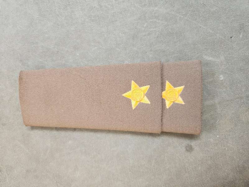 new & unused pair SADF era VARIATION (note stars) 2nd Lt SA Army off slip-on nutria tupper type rank