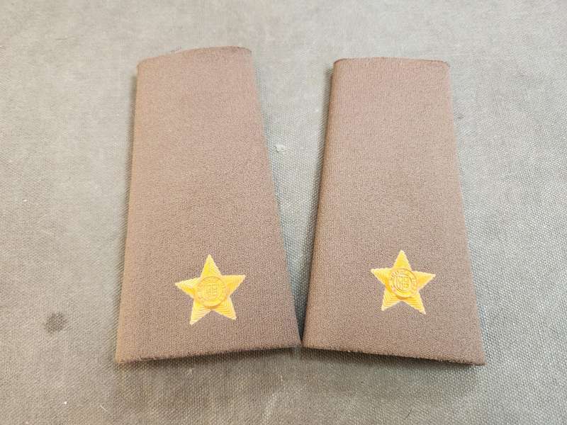 new & unused pair SADF era VARIATION (note stars) 2nd Lt SA Army off slip-on nutria tupper type rank