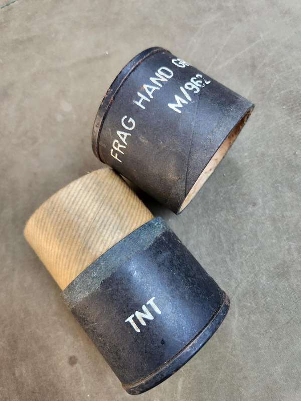 intact & 100% original complete EMPTY Rhod Army HE hand-grenade 2-piece ammo cardboard container