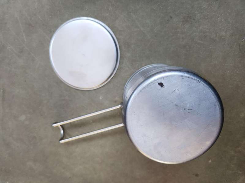 a much sought-after as new & unused (only) 32 Bn issue (CSI/HSI funds) s/steel "caneca" cooking pot