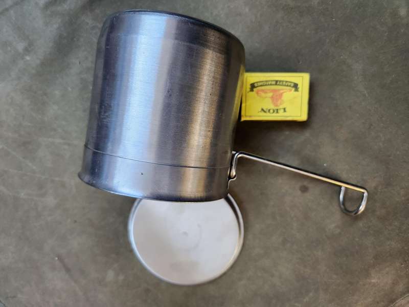 a much sought-after as new & unused (only) 32 Bn issue (CSI/HSI funds) s/steel "caneca" cooking pot