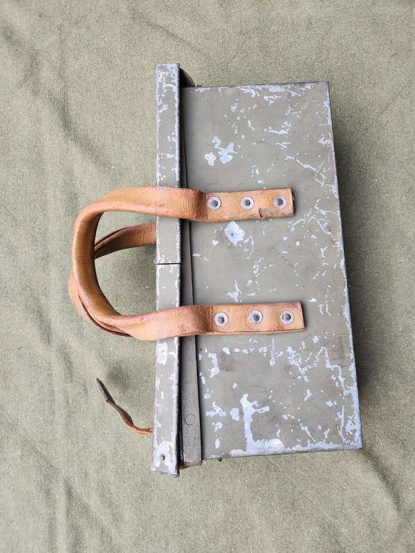 original post WW2 Vickers MMG machine gun ammo box - metal and leather - intact (see pics)