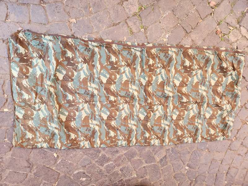 as new, clean & unused 100% original 32 Bn summer camo patt lightweight sleeping-bag (no stuff sack)