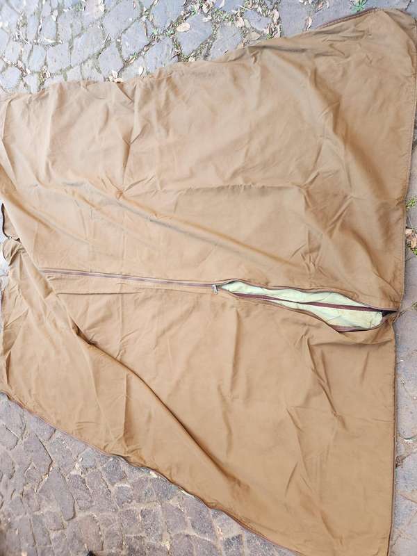 as new, clean & unused 100% original 32 Bn summer camo patt lightweight sleeping-bag (no stuff sack)