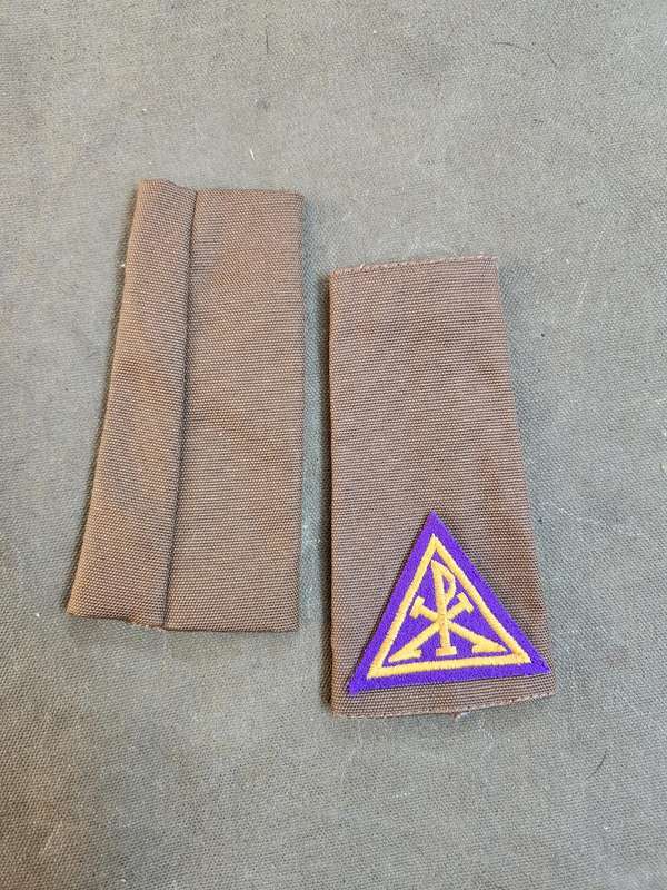 original as supplied pr. unused SADF era unit Chaplains (off type) slip-on field-dress nutria rank