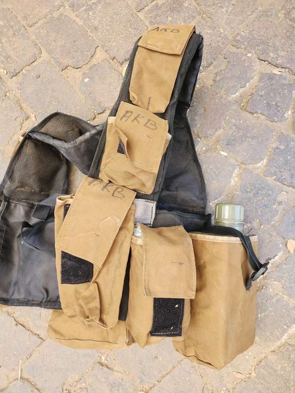 good used 100% original SWA/Angola bushwar era SWATF type 1 nutria lightweight battle-jacket no rear