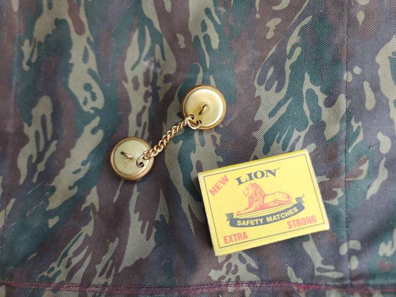 unused hard to find scarce & original SADF period SAMS Officers mess dress buttons pair on chain
